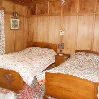 Alaska House Boat, Srinagar 2